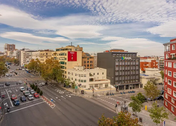 Bright With Terrace- 2Bd 2Bth- Salamanca