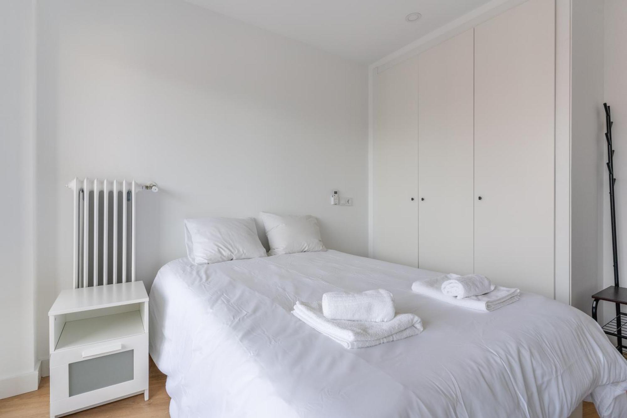 Apartment Bright With Terrace- 2bd 2bth- Salamanca *