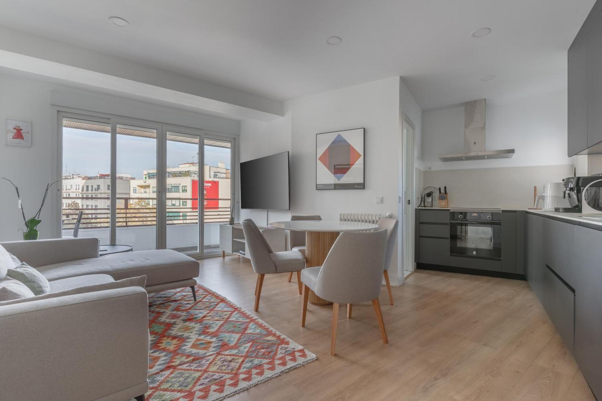Bright With Terrace- 2bd 2bth- Salamanca * Madrid