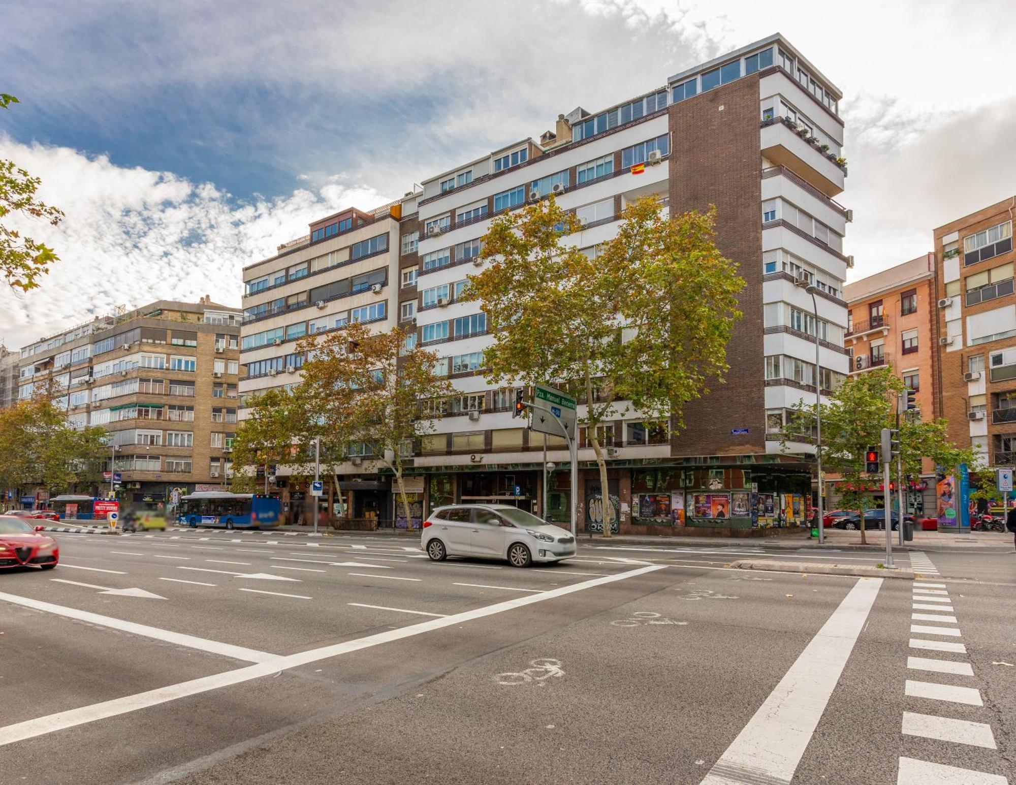 Apartment Bright With Terrace- 2bd 2bth- Salamanca *